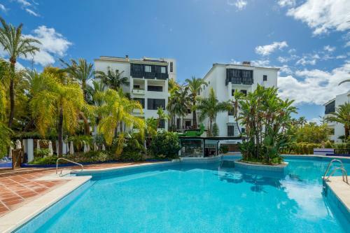 Jardines Las Golondrinas Apartments Elviria