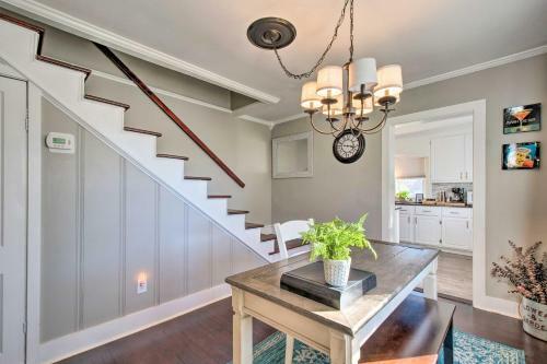 Modern Florence Getaway With Patio And Grill!