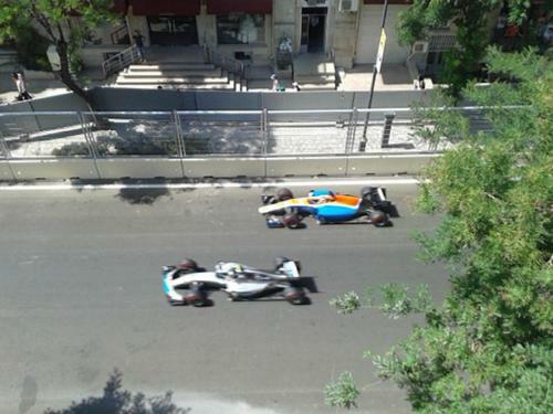 Neftiannikov Avenue Apartment