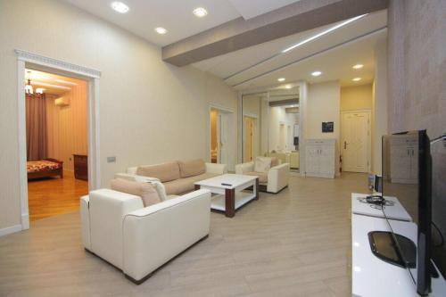 Apartamento Centr Baku. 4 Bedrooms.