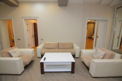 Apartamento Centr Baku. 4 Bedrooms.