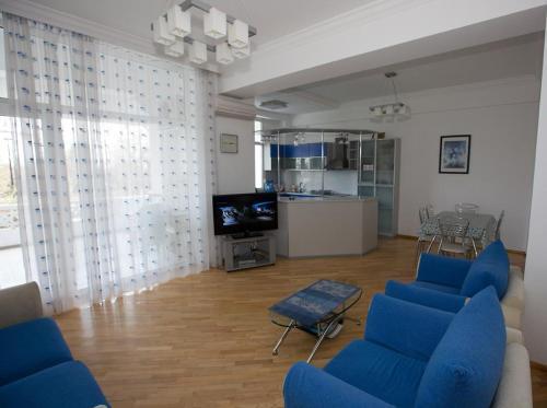 Maidenstower Sea Apartment 2