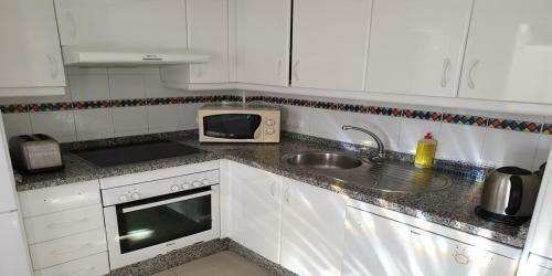 Urb. Los Naranjos de Marbella, Manzana 3,