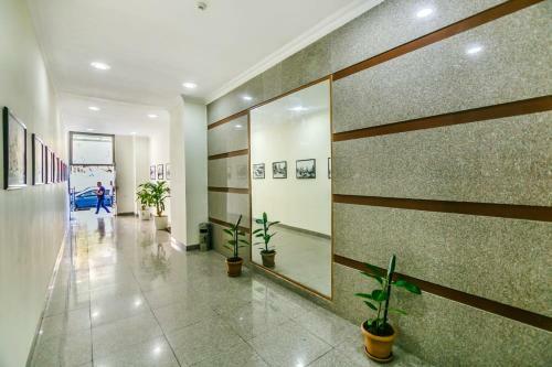 Flora Creek Deluxe Apartments