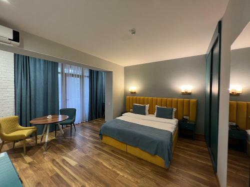 Ch Hotel