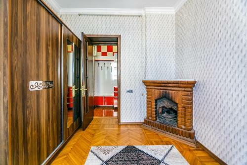 Apartment At Nizami Street