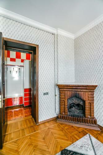 Apartment At Nizami Street