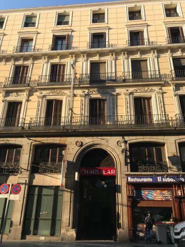 Hostal Habitaciones Universal