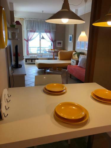 Beach View! Seaside Apartment
