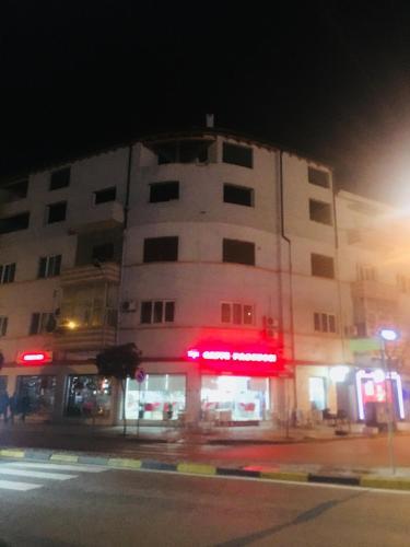 Apartamento Rruga Egnatia (Dovana Vogel)