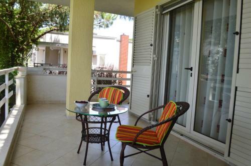 Villa A Cozy Duplex In The Lalzi Bay
