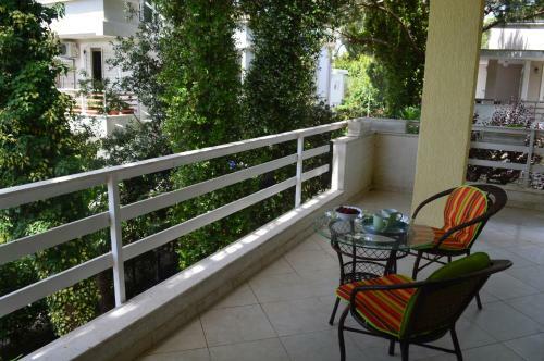 Villa A Cozy Duplex In The Lalzi Bay