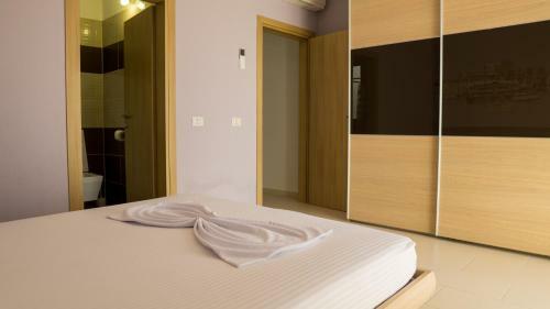 Apartamento Eka Luxury Two-bedroom Penthouse
