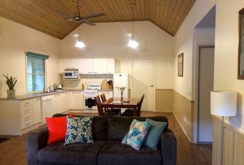 Avc - Maple & Birch Cottages