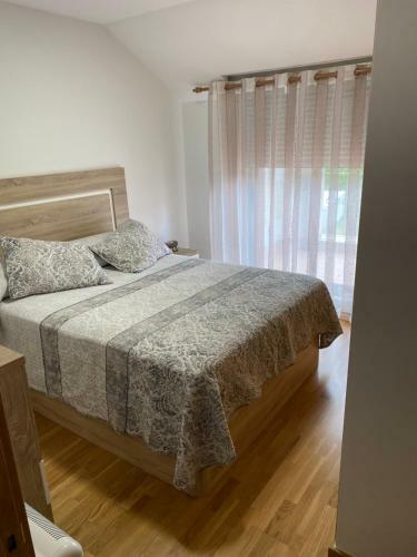 Apartamento �tico En Moa�a- A Xunqueira