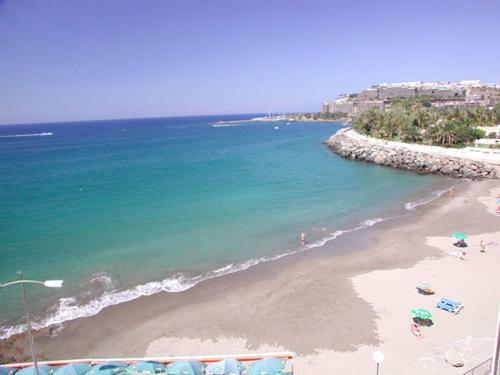 Elegant And Spacious Apartment With Sea Vieuw