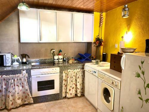 Acogedora Casita Junto Al R�o Cabe!