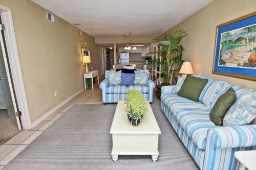 Castaways By Youngs Suncoast