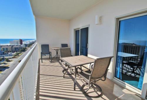 Crystal Tower 1102 By Youngs Suncoast