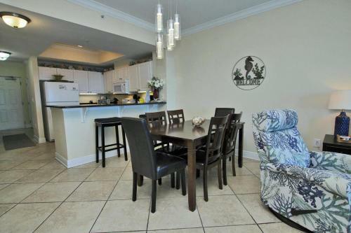 Crystal Tower 1102 By Youngs Suncoast