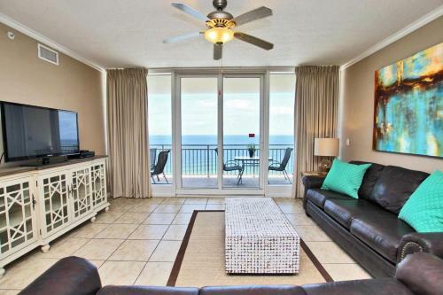 Colonnades 1202 By Youngs Suncoast