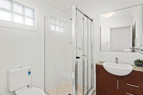 Apartamento Modern And Large 2-bed Townhouse With Pool