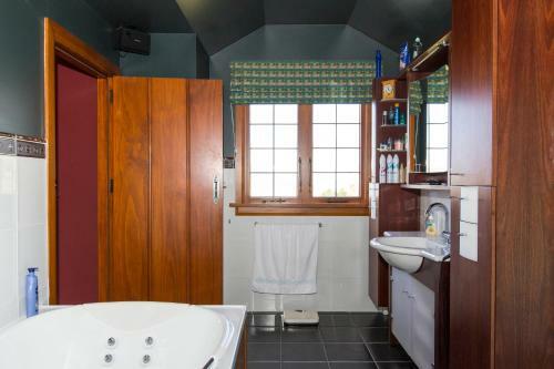 Villa Woodroyd Estate Holiday Sanctuary