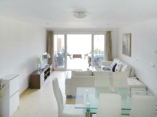 Mar Menor Golf Resort - Stunning 3-bed, 2-bath Apartment