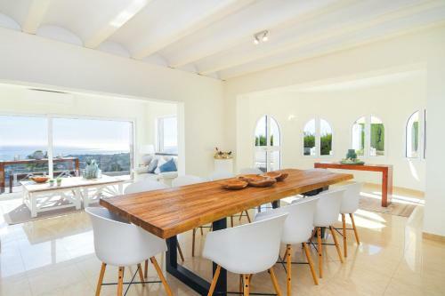 Villa Graham Holiday Rentals - La Palmera