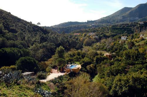 El Capricho De Almadan