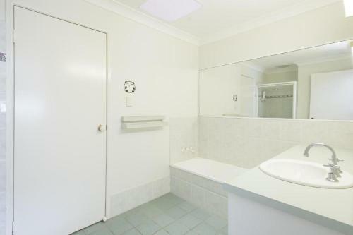 Villa 3 Bedroom Unit Earlier Check In Pet Friendly