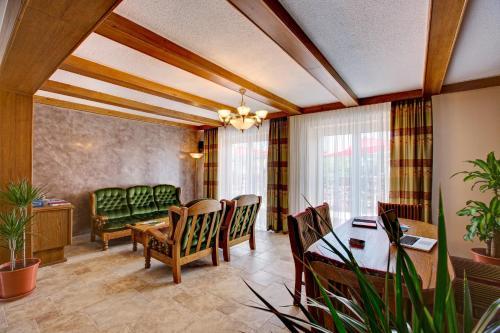 Hotel Alex