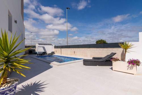 Apartamento Manantial. Precioso Duplex Con Piscina Privada.