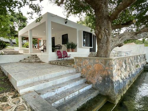 Casa Jardin Laguna