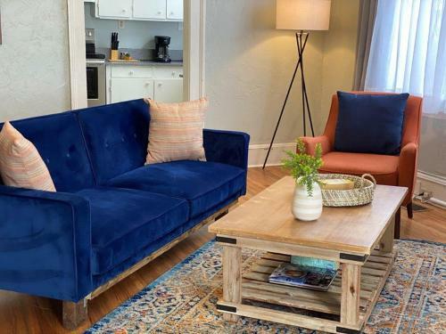 Apartamento Dauphin District Darling #1-downtown, Restaurants