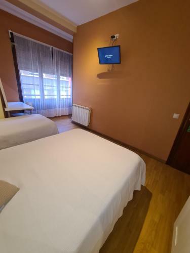 Hostal El Vasco Rooms