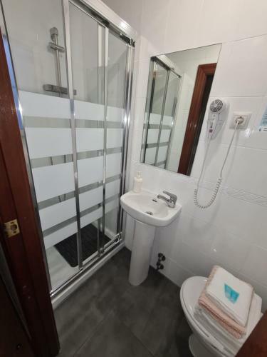 Hostal El Vasco Rooms