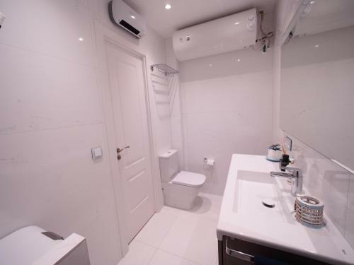 Seafront Apartment In Palam�s