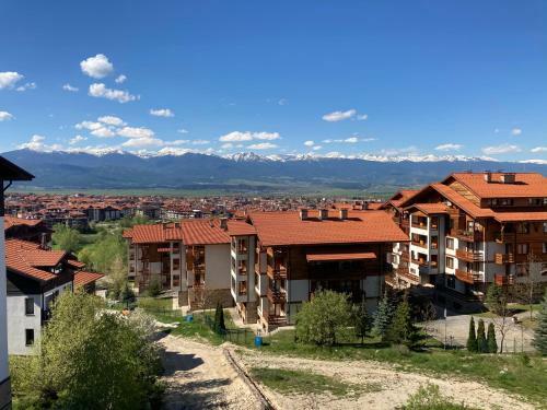 Mirabell Apartment Bansko - Mountain View & Fireplace
