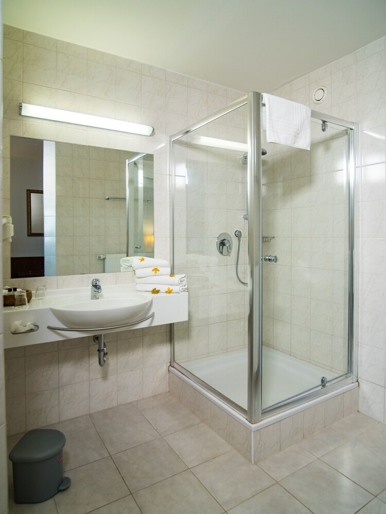 Tennis Golf Hotel H�llrigl