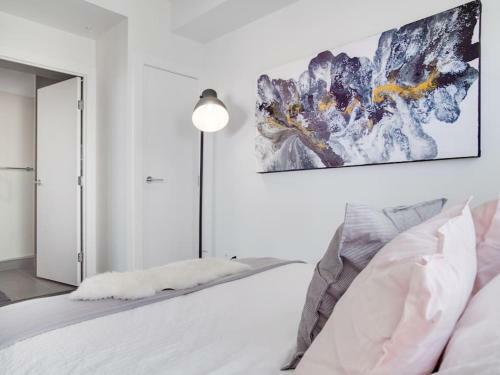 New Sweeping Views Luxury 2br Suite Pool Table, Rooftop Patio, Bbq, Coffee