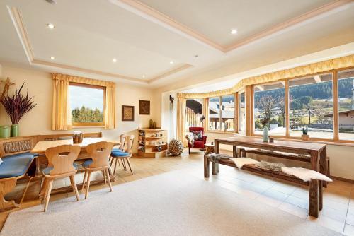 Apartamentos G�stehaus Strasser Hotel Garni
