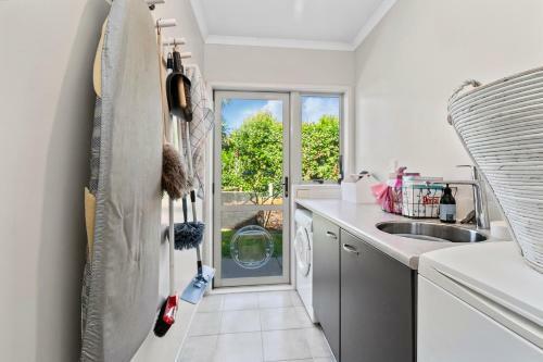 The Lax Retreat - Leigh Holiday Home