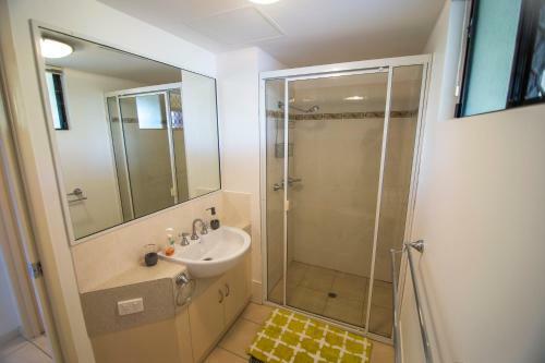 Minnie St 2 Bedroom / 2 Bathroom Apartment