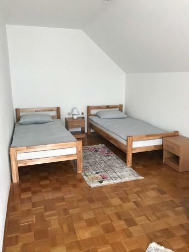 Apartamento Lara - 12 Eur Po Osobi