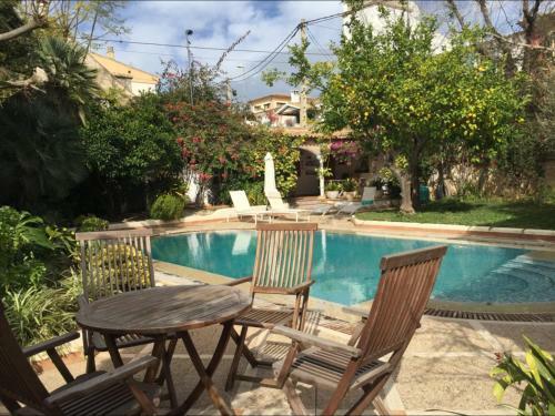 Luxury Villa For 16 People With Seaview, Pool And Bbq