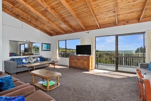 Ocean Sands - Mangawhai Heads Holiday Home