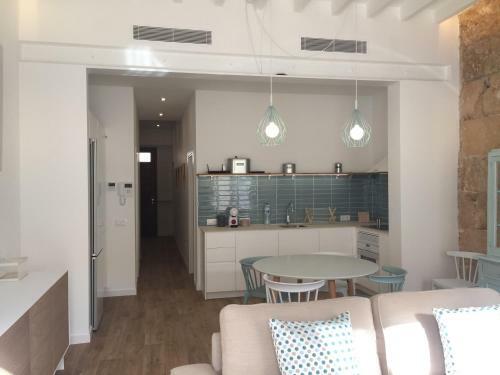 Cream Homes Santa Catalina Etv