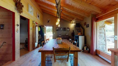 Authentic Chalet Full Of Charm, 5min. From Anz�re