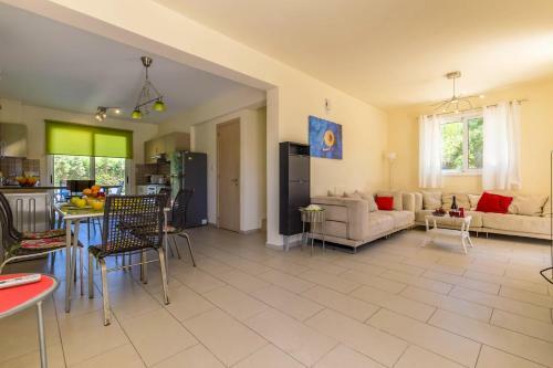 Villa Oposite Nissi Beach 100 Meters